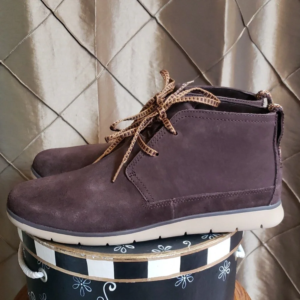 NWOT’ UGG ‘Freamon’ Men’s Suede Chukka Boot